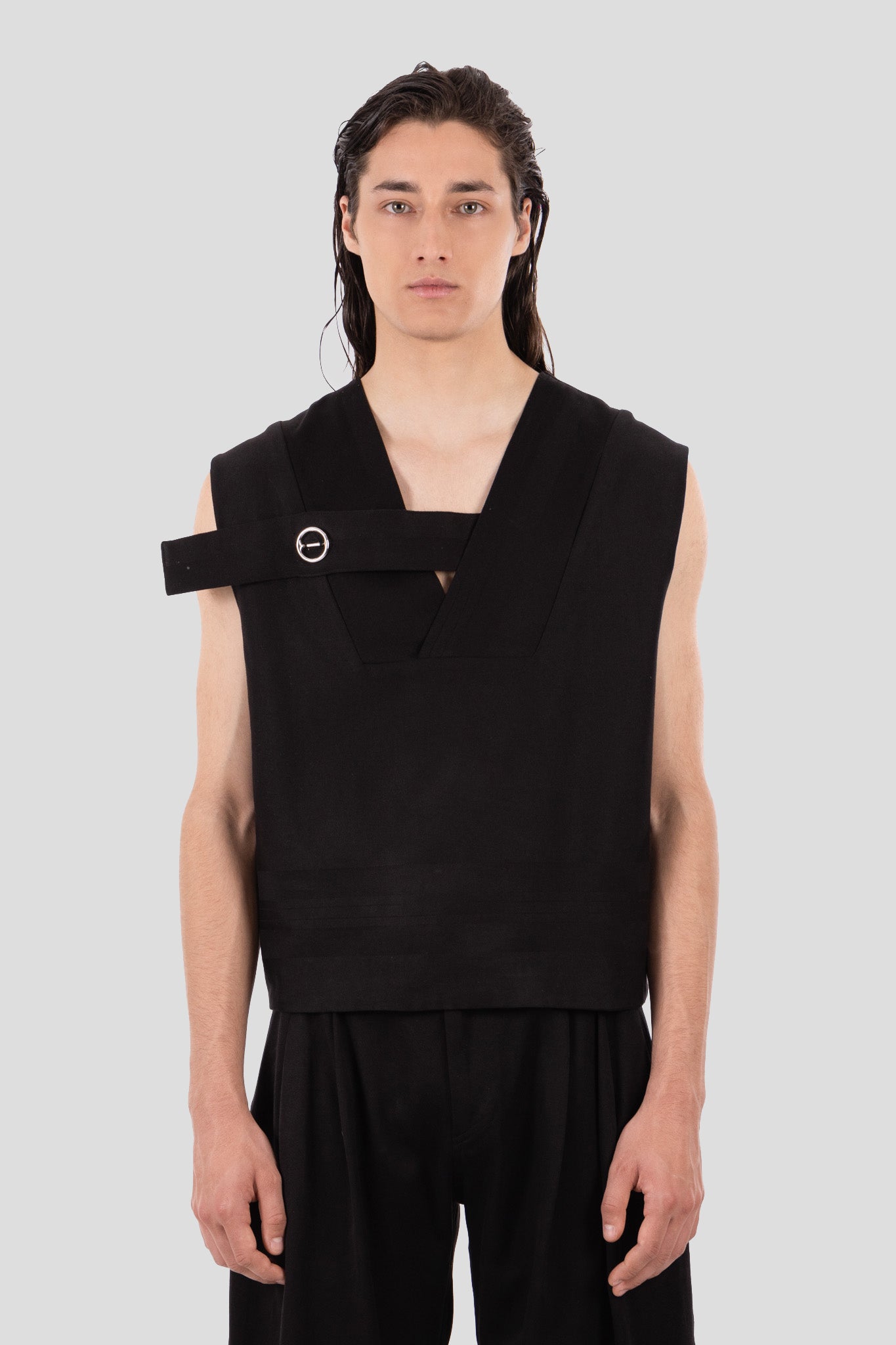 Oumar Top Charcoal Black